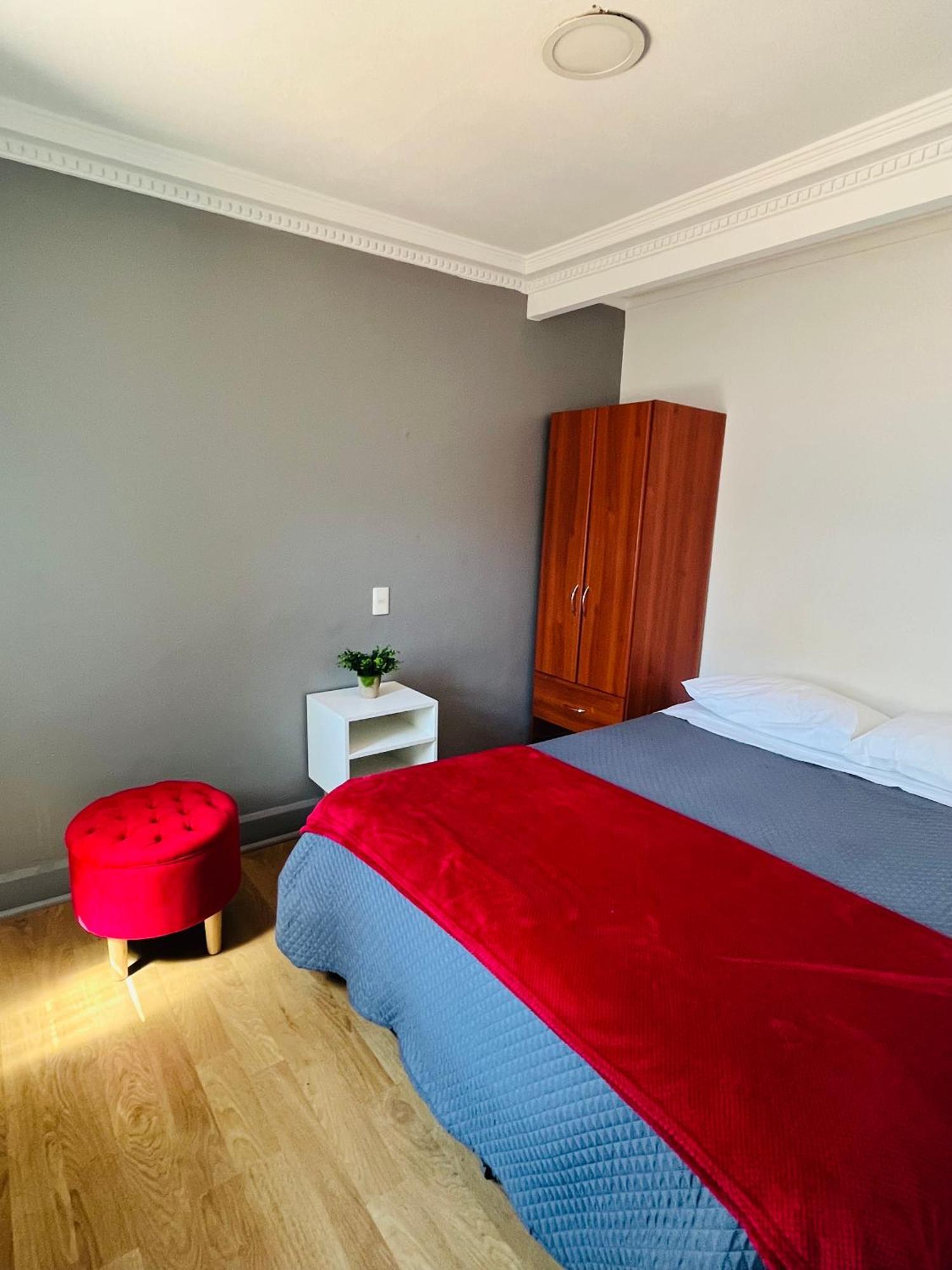 Enjoy Hostel Santiago Exterior photo